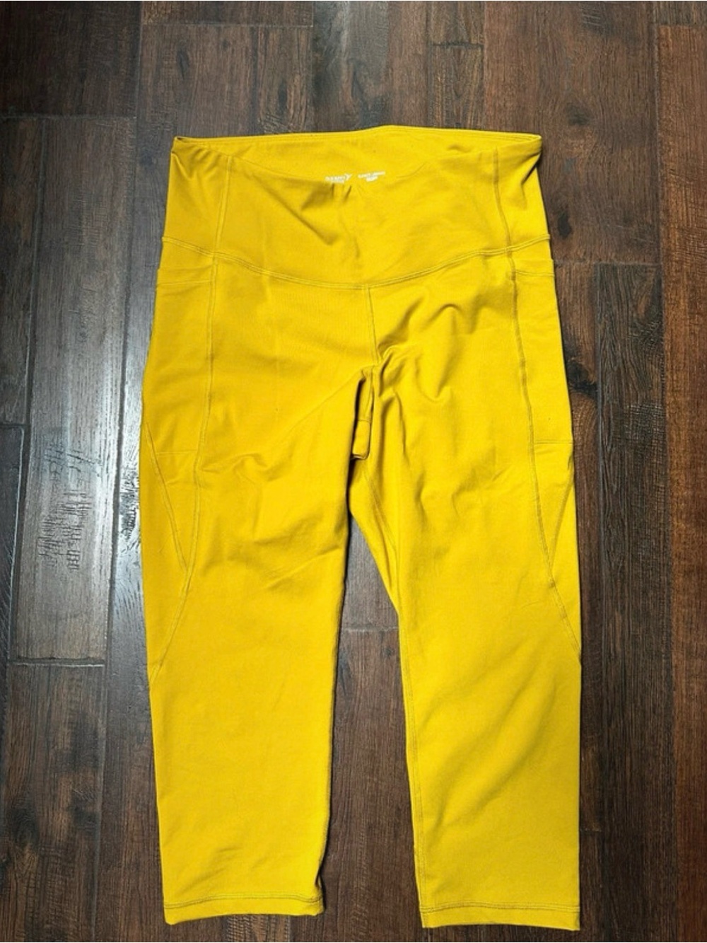 Old Navy active XL yellow crop leggings
1169